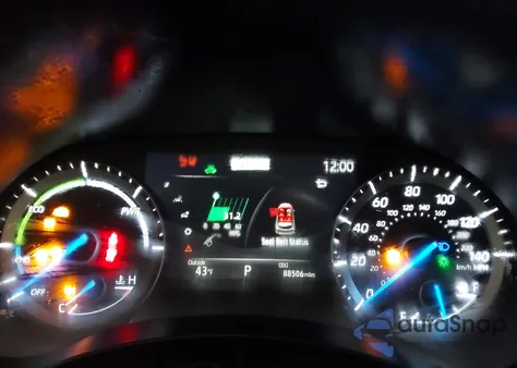 2021 Toyota Highlander Hybrid Platinum from USA, damaged, VIN 5TDEBRCH3MS036905